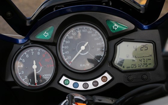 Gebrauchtmotorrad Yamaha FJR 1300 - Bild 11
