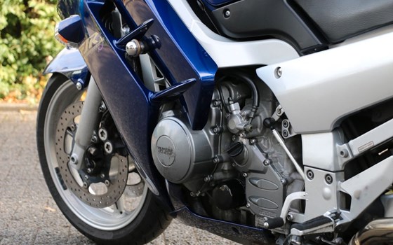 Gebrauchtmotorrad Yamaha FJR 1300 - Bild 4