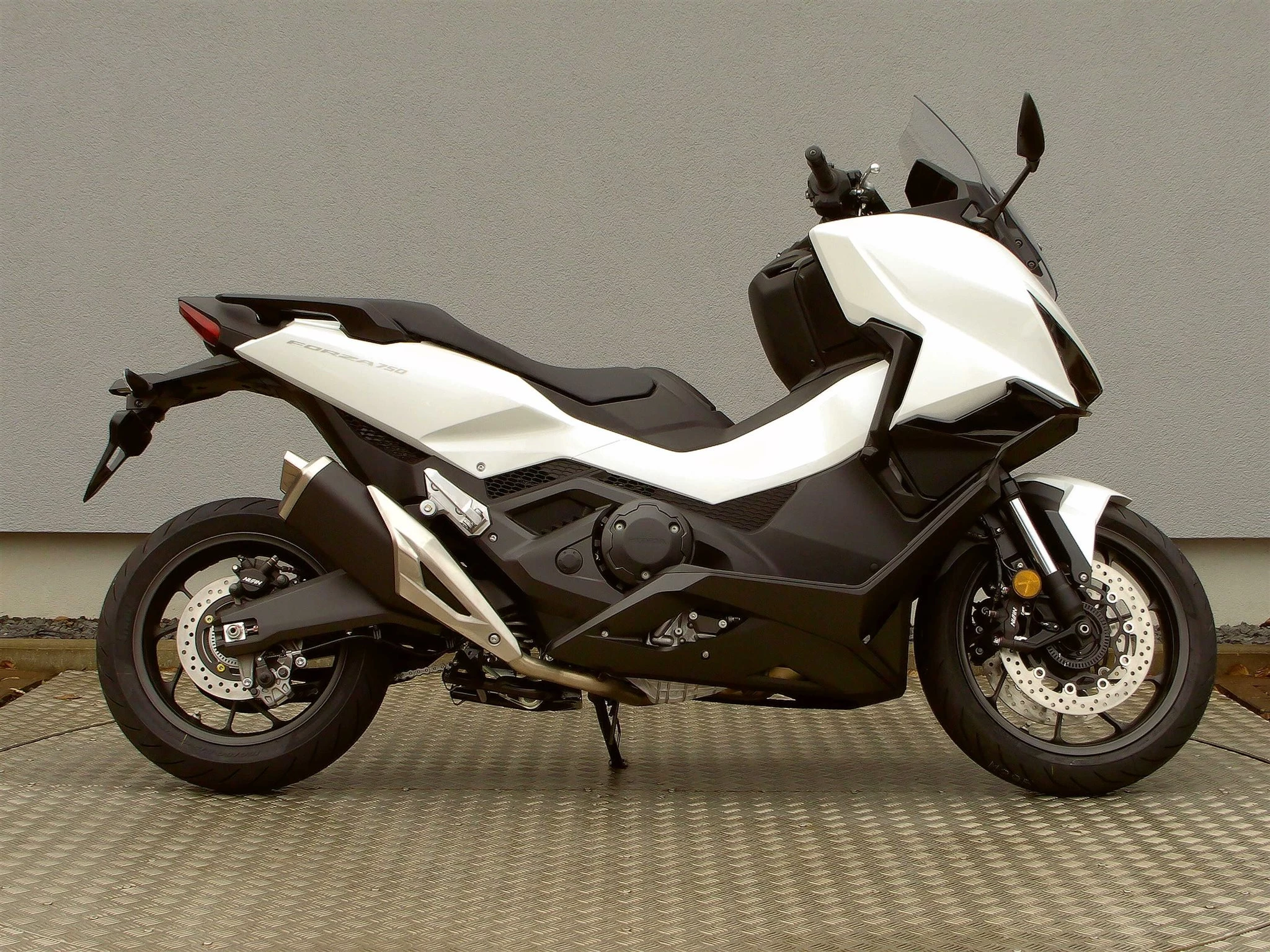 Honda Forza 750