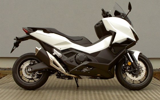 Gebrauchtmotorrad Honda Forza 750 - Bild 1