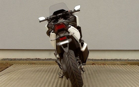 Gebrauchtmotorrad Honda Forza 750 - Bild 7