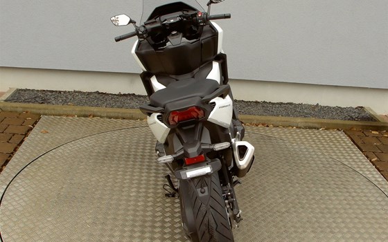 Gebrauchtmotorrad Honda Forza 750 - Bild 9