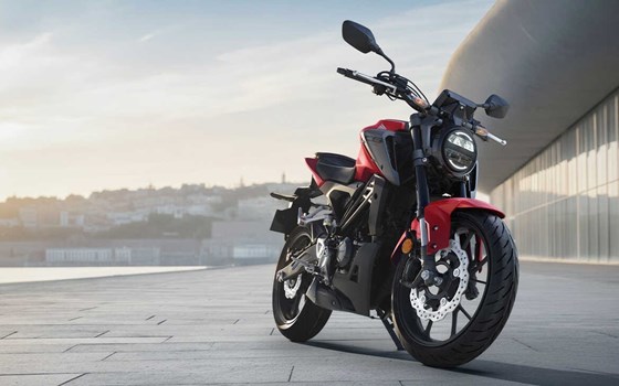 Gebrauchtmotorrad Honda CB125R - Bild 7
