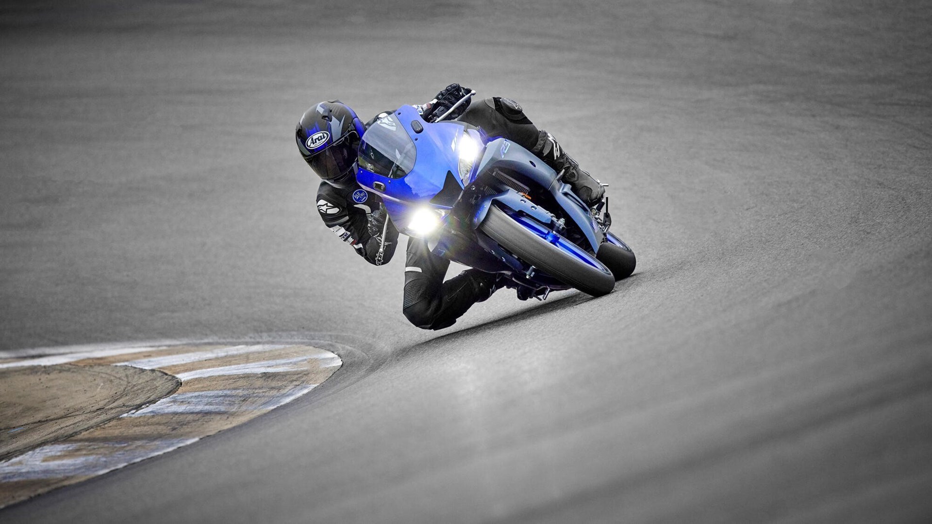 Yamaha R3