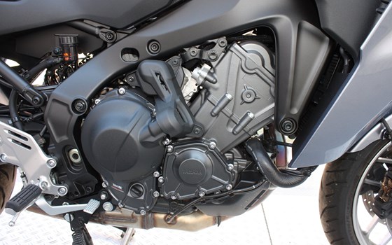 Gebrauchtmotorrad Yamaha Tracer 9 GT+ Y-AMT - Bild 12