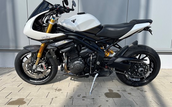 Gebrauchtmotorrad Triumph Speed Triple 1200 RR - Bild 10