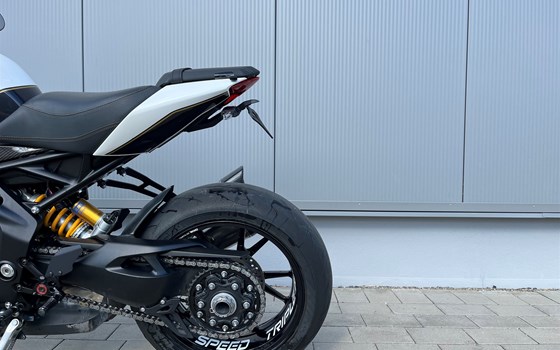 Gebrauchtmotorrad Triumph Speed Triple 1200 RR - Bild 14
