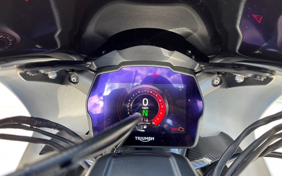 Gebrauchtmotorrad Triumph Speed Triple 1200 RR - Bild 8