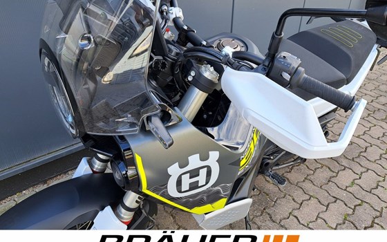 Gebrauchtmotorrad Husqvarna Norden 901 Expedition - Bild 10