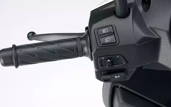Neufahrzeug Suzuki Avenis 125 - Bild 7