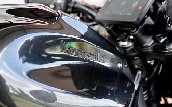 Neufahrzeug Kawasaki Z 900RS Black Edition - Bild 16