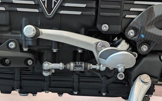 Gebrauchtmotorrad Triumph Rocket 3 TFC - Bild 13