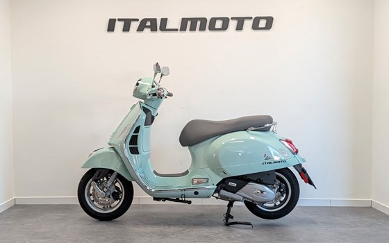 Gebrauchtmotorrad Vespa GTS 125 Super - Bild 3