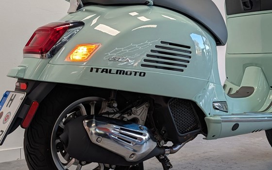 Gebrauchtmotorrad Vespa GTS 125 Super - Bild 9