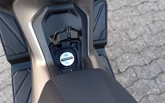 Gebrauchtmotorrad Honda Forza 350 - Bild 10