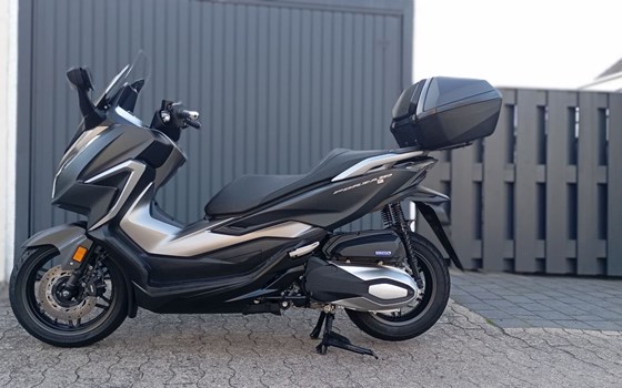 Gebrauchtmotorrad Honda Forza 350 - Bild 8