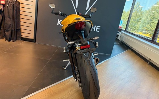 Gebrauchtmotorrad Triumph Street Triple RS - Bild 10
