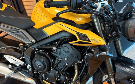 Gebrauchtmotorrad Triumph Street Triple RS - Bild 14