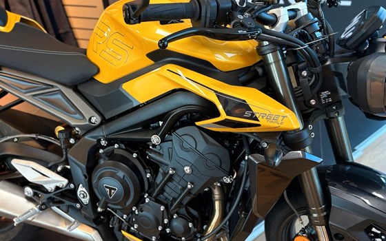 Gebrauchtmotorrad Triumph Street Triple RS - Bild 15