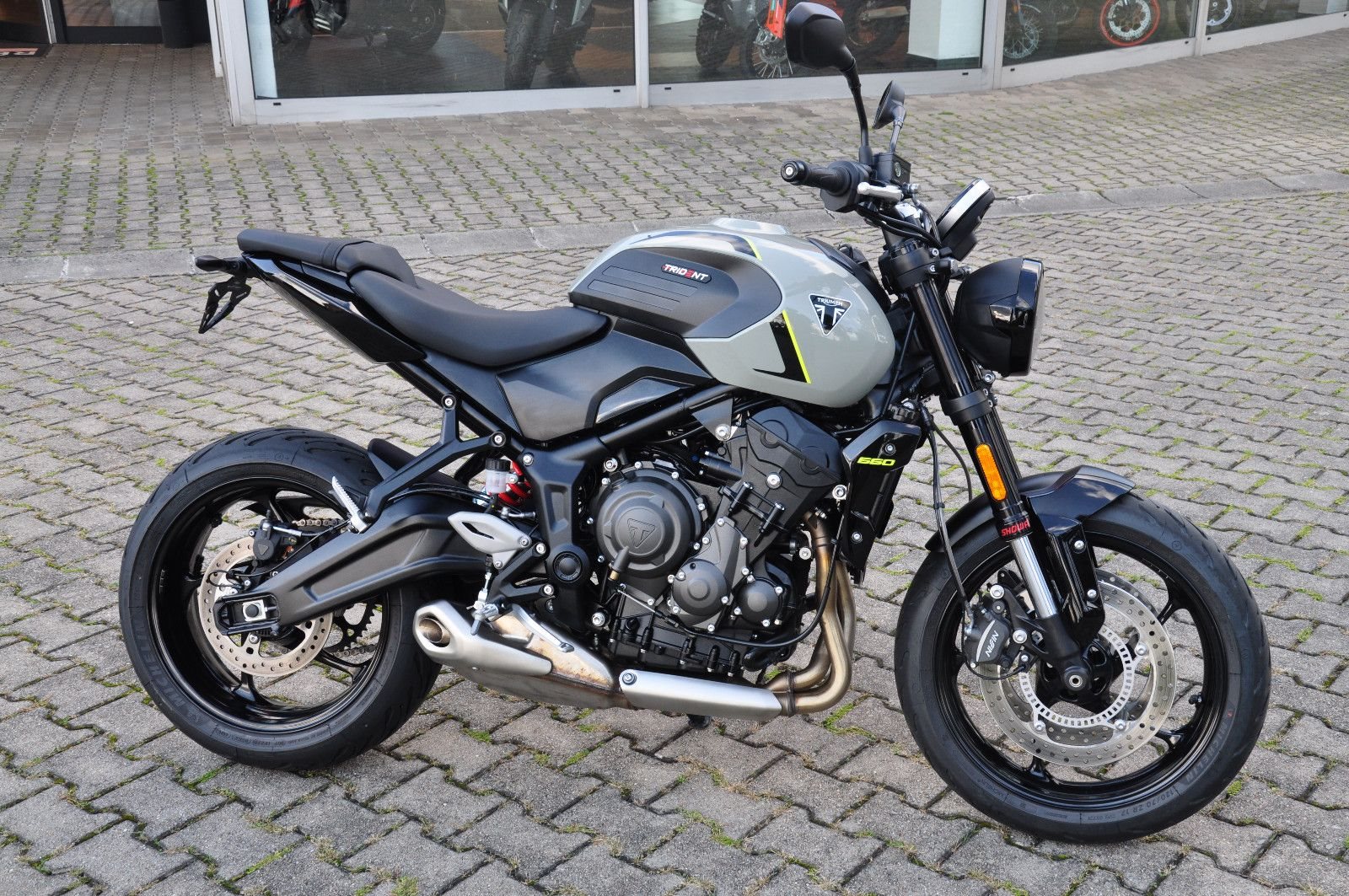 Triumph Trident 660