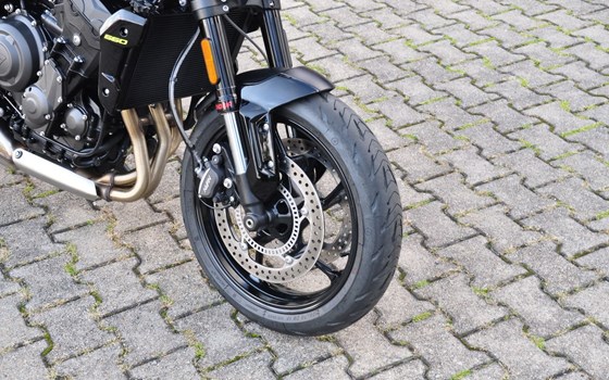 Gebrauchtmotorrad Triumph Trident 660 - Bild 11