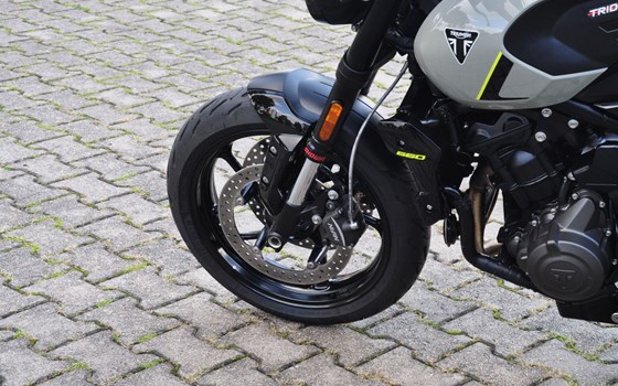 Gebrauchtmotorrad Triumph Trident 660 - Bild 16