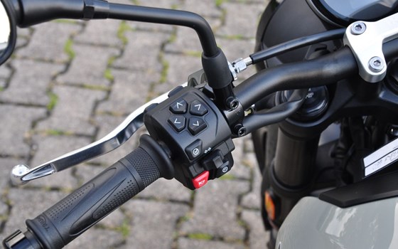 Gebrauchtmotorrad Triumph Trident 660 - Bild 19
