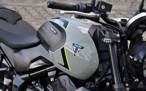 Gebrauchtmotorrad Triumph Trident 660 - Bild 3