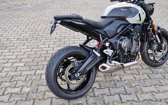 Gebrauchtmotorrad Triumph Trident 660 - Bild 6