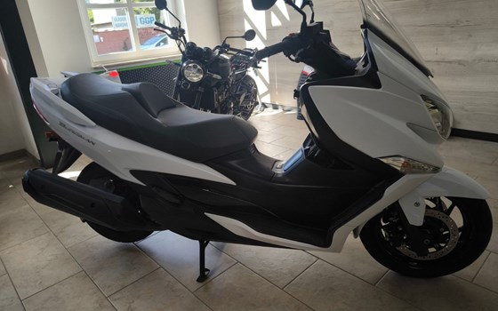 Gebrauchtmotorrad Suzuki Burgman 400 - Bild 1