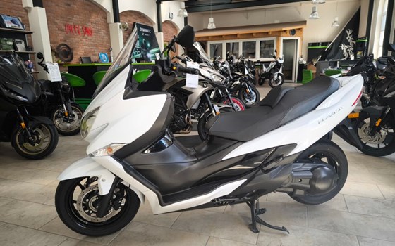 Gebrauchtmotorrad Suzuki Burgman 400 - Bild 2