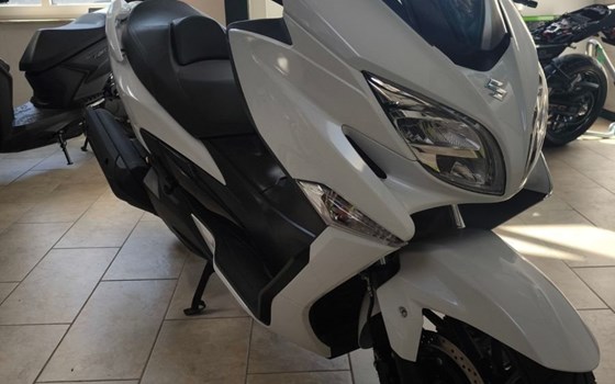 Gebrauchtmotorrad Suzuki Burgman 400 - Bild 3