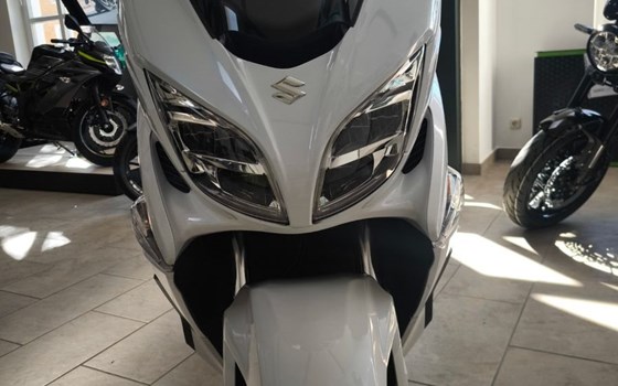 Gebrauchtmotorrad Suzuki Burgman 400 - Bild 4