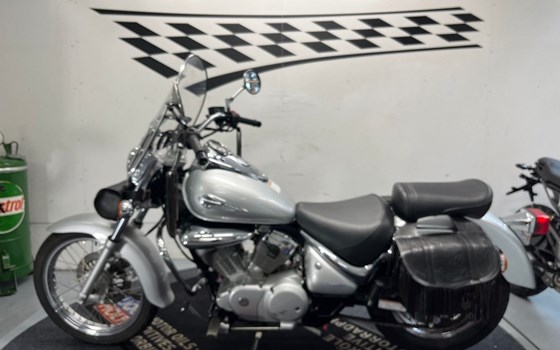 Gebrauchtmotorrad Suzuki Intruder VL 125 LC - Bild 4