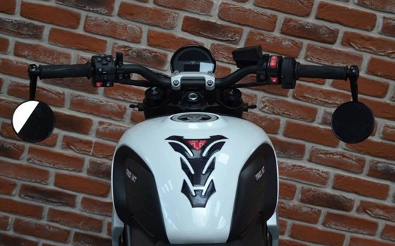Gebrauchtmotorrad Triumph Trident 660 - Bild 2
