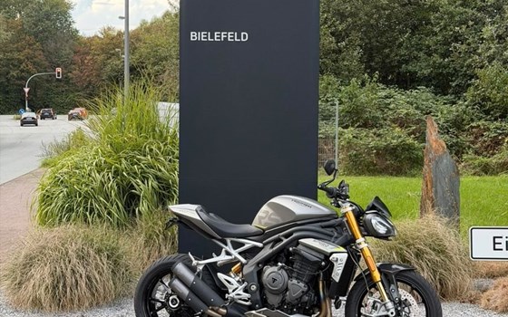 Gebrauchtmotorrad Triumph Speed Triple 1200 RS - Bild 1