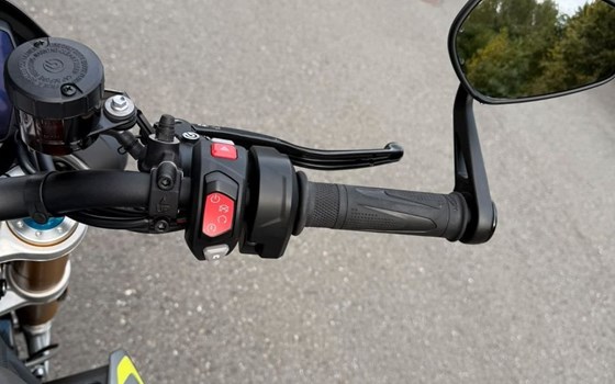 Gebrauchtmotorrad Triumph Speed Triple 1200 RS - Bild 10