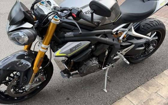 Gebrauchtmotorrad Triumph Speed Triple 1200 RS - Bild 4
