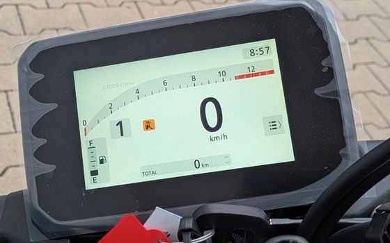 Gebrauchtmotorrad Honda CB125R - Bild 5