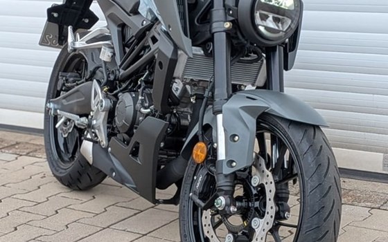 Gebrauchtmotorrad Honda CB125R - Bild 3