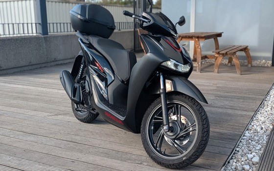 Gebrauchtmotorrad Honda SH125i - Bild 1