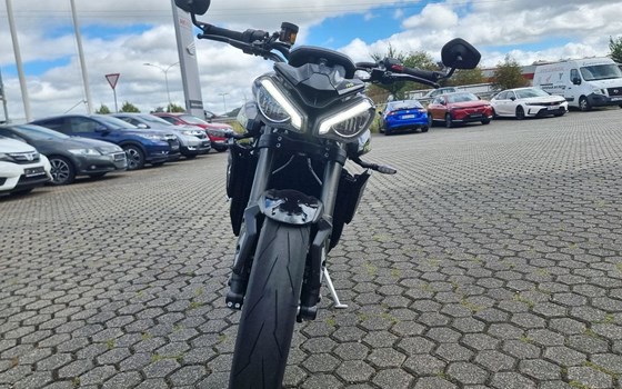 Gebrauchtmotorrad Triumph Street Triple 765 RS - Bild 8