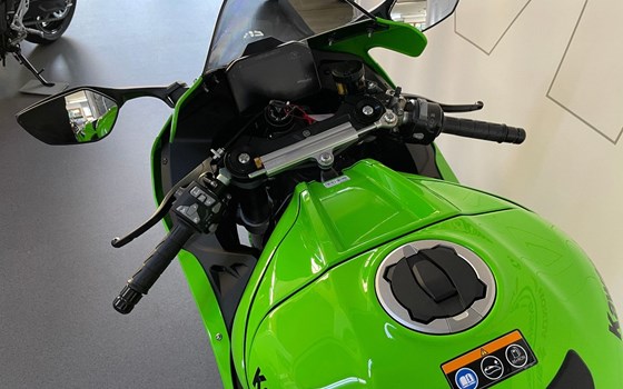 Gebrauchtmotorrad Kawasaki Ninja ZX-10R - Bild 10