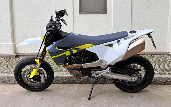 Gebrauchtmotorrad Husqvarna 701 Supermoto - Bild 3