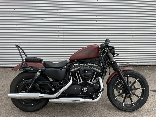 Harley-Davidson Sportster XL 883 N Iron (rot) - Bild 2