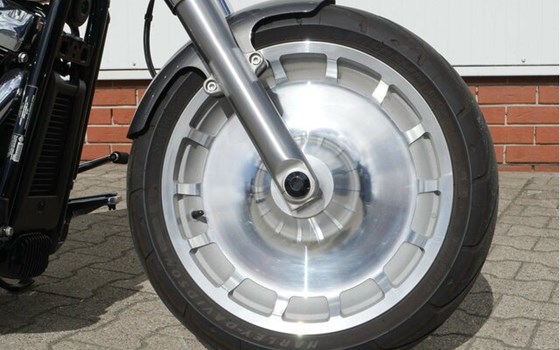 Gebrauchtmotorrad Harley-Davidson Softail Fat Boy 114 FLFBS - Bild 4