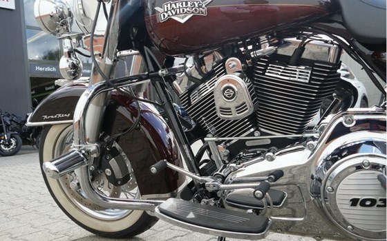 Gebrauchtmotorrad Harley-Davidson Road King Classic FLHRC - Bild 11