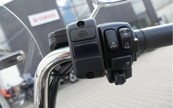 Gebrauchtmotorrad Harley-Davidson Road King Classic FLHRC - Bild 13