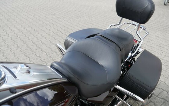 Gebrauchtmotorrad Harley-Davidson Road King Classic FLHRC - Bild 14