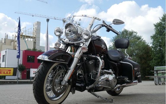 Gebrauchtmotorrad Harley-Davidson Road King Classic FLHRC - Bild 17